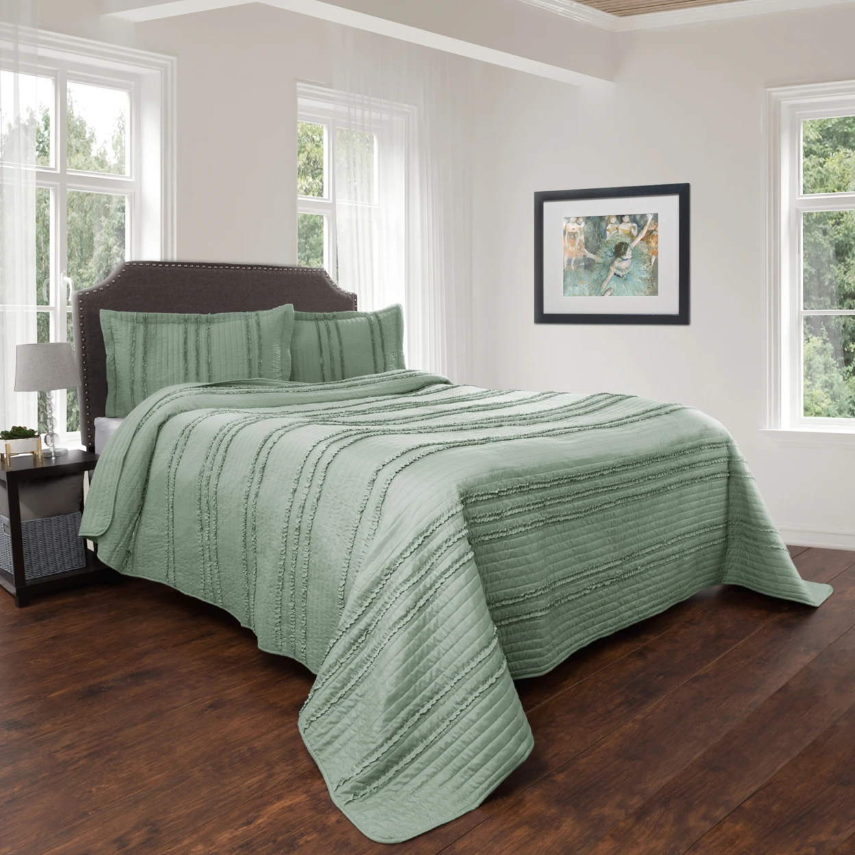 Mint Queen 3 Pc Set Quilted Bedspread Elegant Striped Ruffle Hypoallergenic w Shams (1)