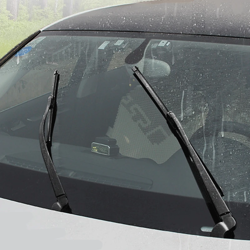 Legua-wiper-blade-in-Car-Windscreen-Wipe