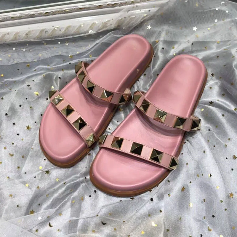 

19SS Gold Rivets Leather Thick Bottom Summer Slippers Colorful Outside Open Toe Soft Flats Slides Casual Beach Woman Shoes