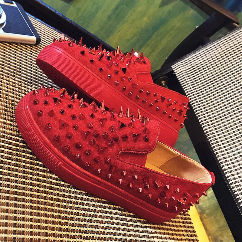 

YeddaMavis Red Rivet Flats Women Sneakers Women Shoes Harajuku Ladies Shoes Womens Shoes Woman Black Lazy Shoes Zapatos De Mujer