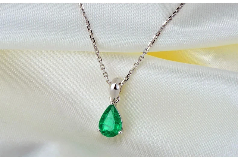 Рисунок 6 - Подвеска CaiMao из натурального изумруда 1