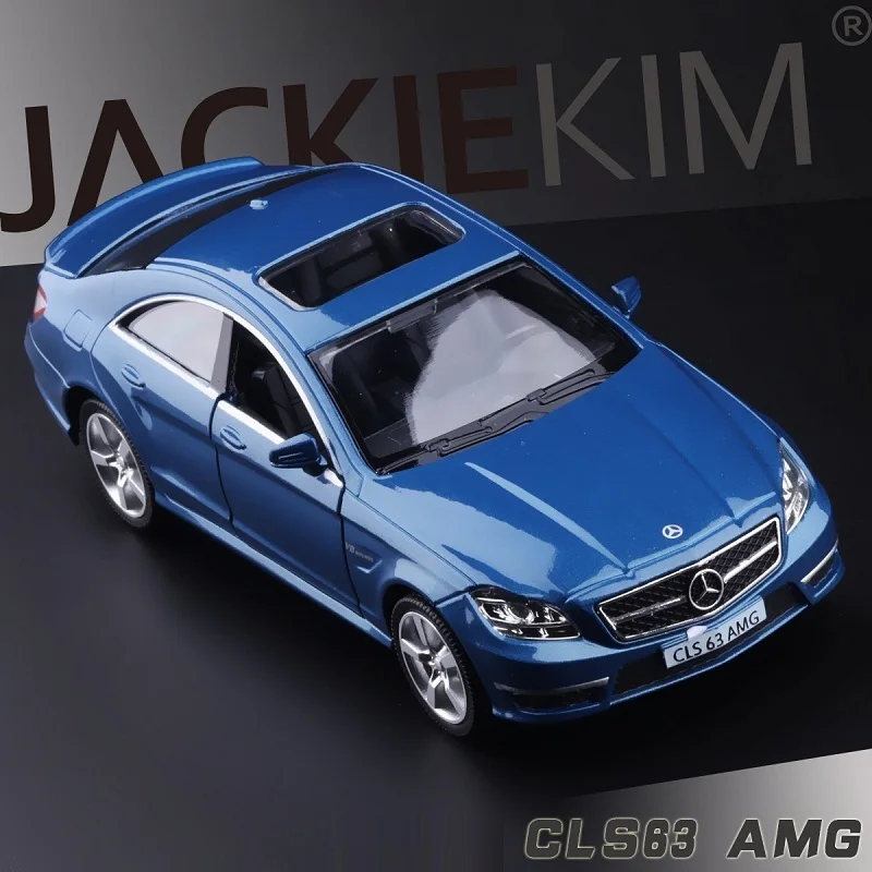 Высокая имитация изысканных литых и игрушечных автомобилей: RMZ городской автомобиль Стайлинг CLS 63 AMG C63 1:36 модель автомобиля из сплава - Цвет: Синий