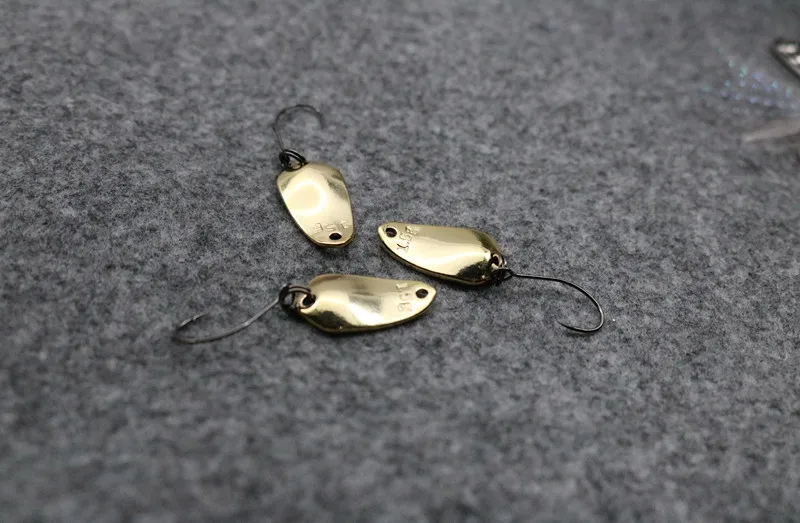 1.5g Metal Spinner Spoon Fishing Lure Hard Bait Sequin Noise Paillette Hard Bait Treble Hook Pesca Fishing Tackle