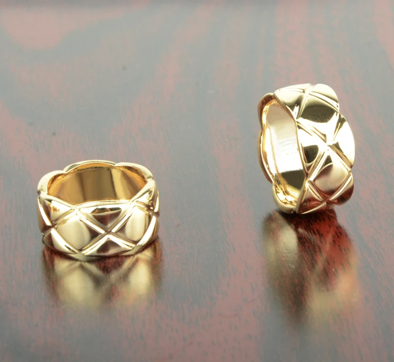 

2pcs/lot Women Fashion Jewelry Gold Color Wedding Bands Wholesale Women Finger Rings