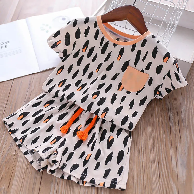 

Wholesale Girls' Sets Leopard-print Single-pocket T Shirt and Shorts Children's Clothes Summer of 2019