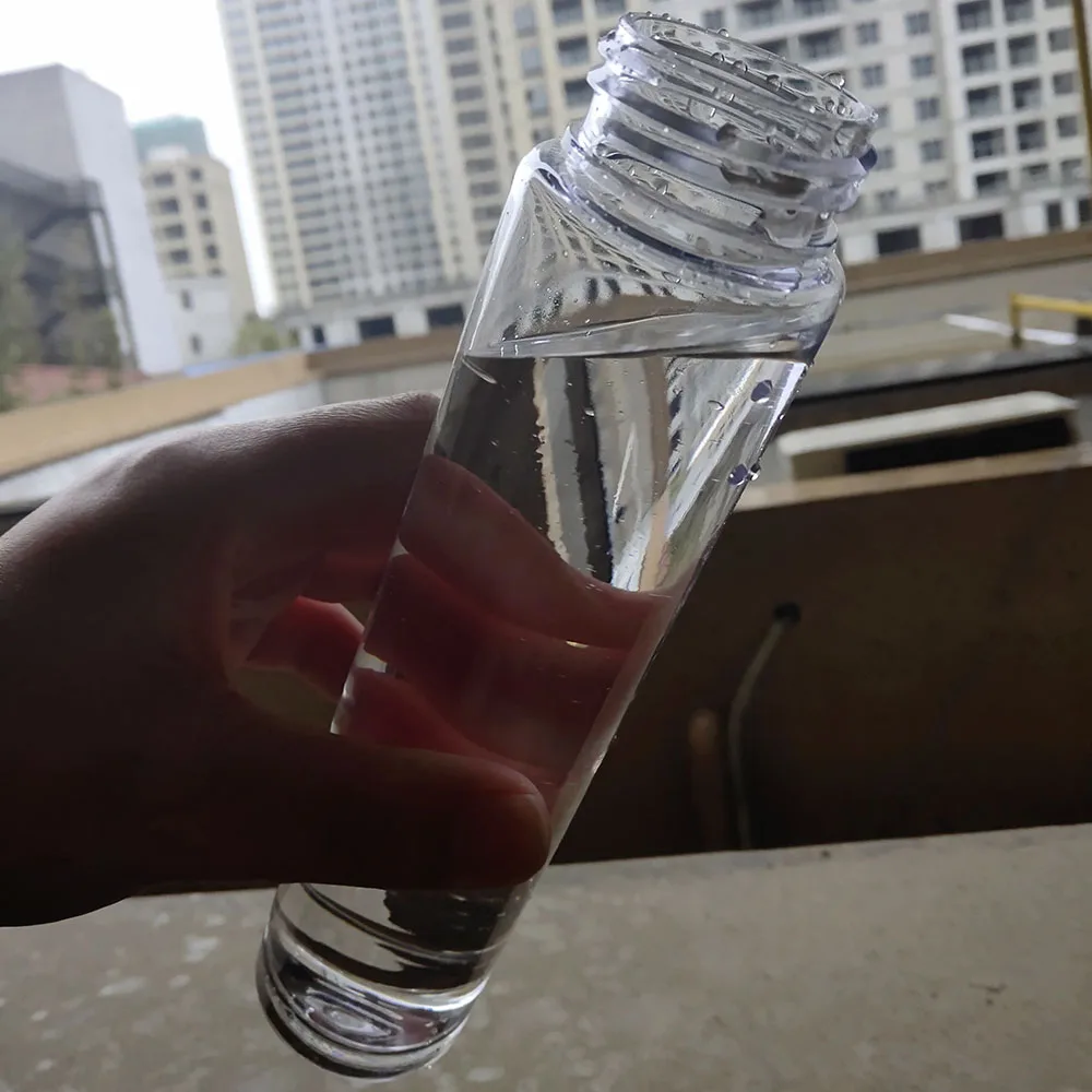 مطبخي المحمولة الرياضة الشرب جولة زجاجة المياه المشي مكبر صوت لاسلكي بالبلوتوث الرياضة الشرب غير قابلة للكسر البلاستيك زجاجات مياه