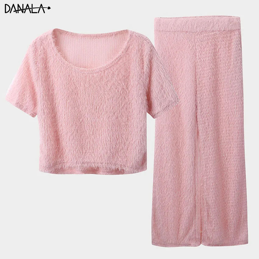 

DANALA Cute Sexy Women Nightwear Set Terry Warm Short Sleeve Pajamas Set For Girls Pink Color Home Wear Elegant Comfortable