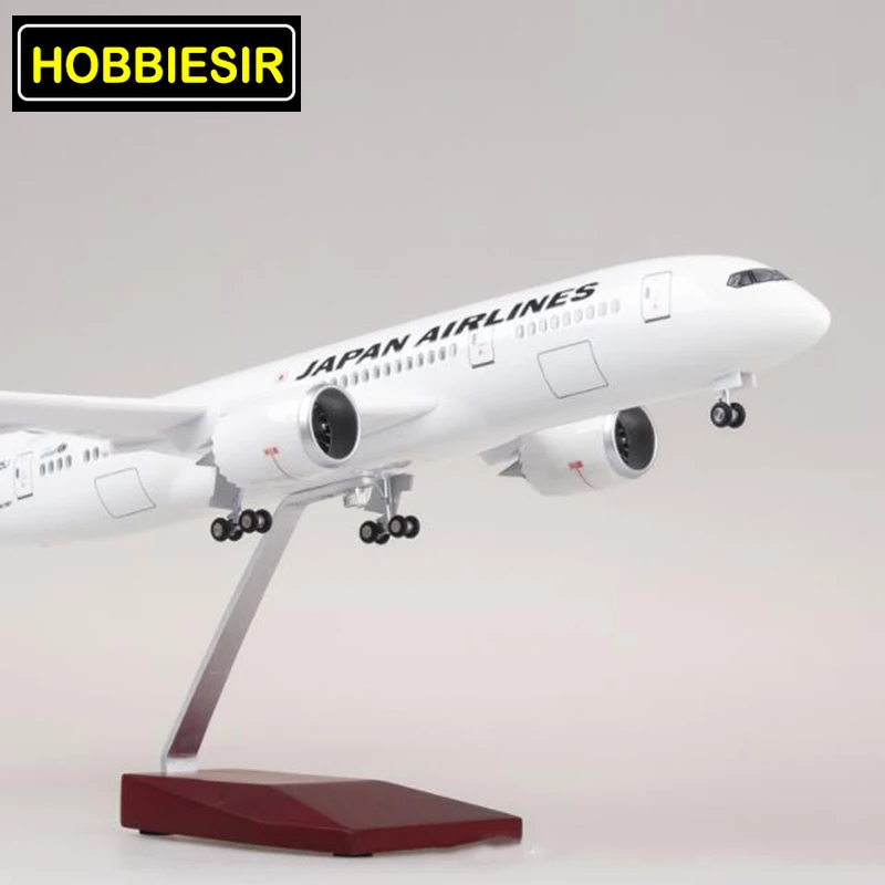 

1/130 Scale 47cm Plane Boeing B787 Dreamliner Aircraft Japan Airline Model with Light and Wheel Diecast Plastic Resin Kids Gift