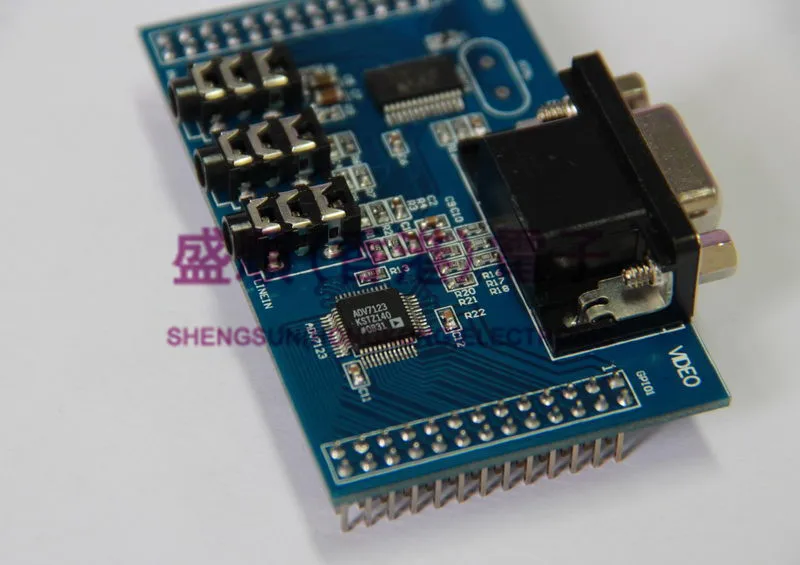 WM8731 TLV320AIC23 ADV7123 digital audio VGA display module