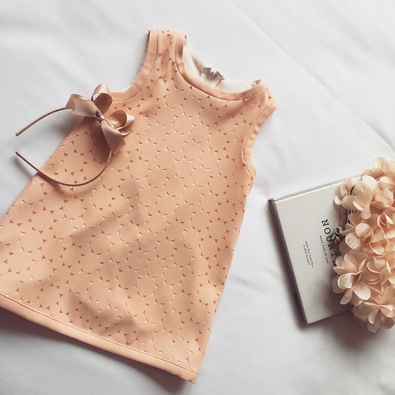 Smart Luxury Free Shipping Wholesale custom spring 2016 triangular hollow parquet dress girl