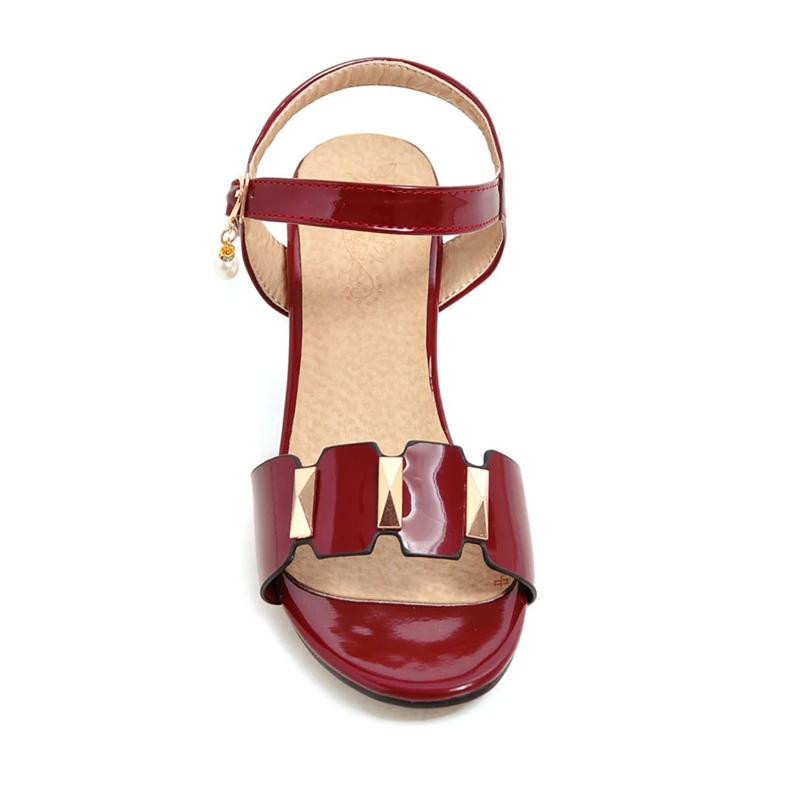 Karinluna/новые женские босоножки с ремешком на щиколотке, большие размеры 31-43 Удобная женская обувь на квадратном каблуке с металлическим украшением для свиданий