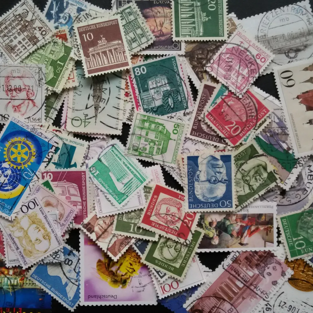 

Wholesales 100 Pieces / Lot Germany All Different Commen Postage Stamps Used With Post Mark