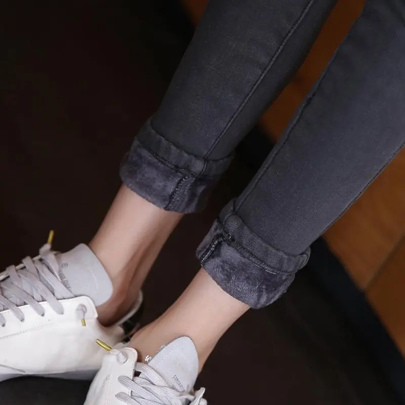 Black Plus Velvet Thicken Jeans Woman Autumn High Waist Jeans Femme Long Pencil Pants Women Warm Denim Winter Ladies Jeans C5075 Black Plus Velvet Thicken Jeans Woman Autumn High Waist Jeans Femme Long Pencil Pants Women Warm Denim Winter Ladies Jeans C5075