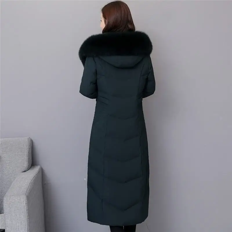 Зимняя женская длинная куртка размера плюс 6XL с натуральным лисьим мехом и капюшоном на белом утином пуху, Толстая теплая верхняя одежда для мамы, парка M16