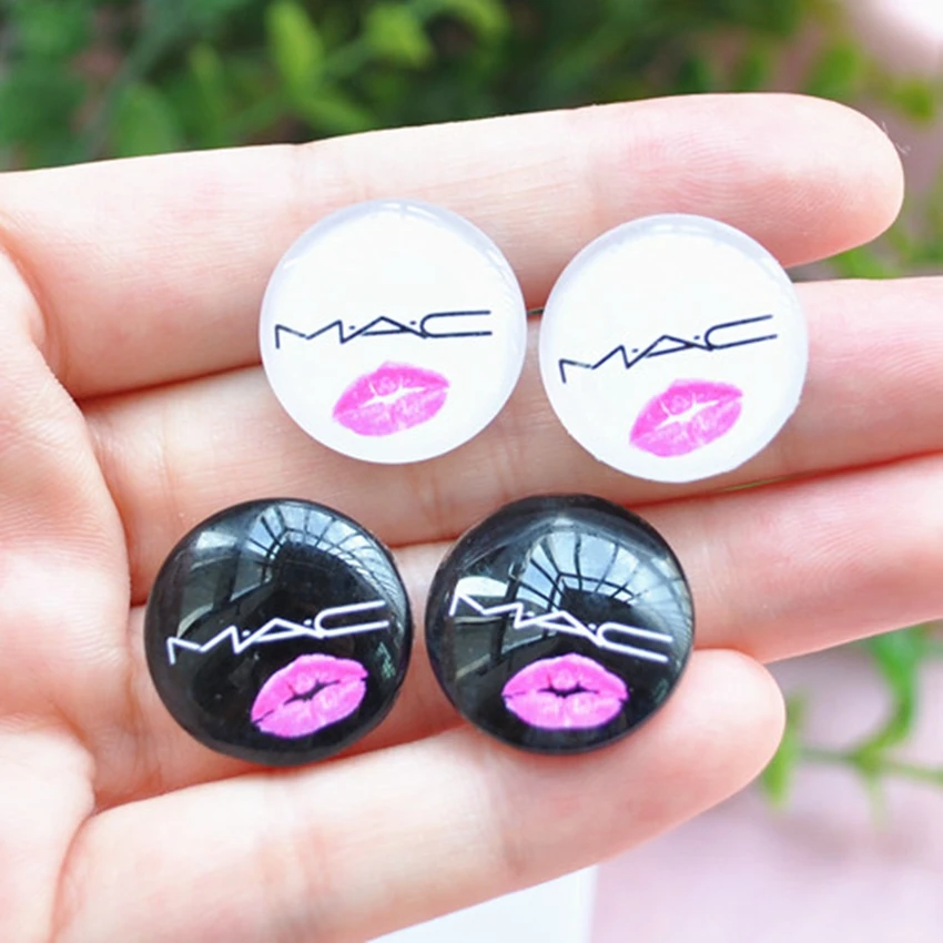 

Hot Sale 20pcs 20mm Cute Flat Back Glass Cabochon Lip Print Cameo Settings