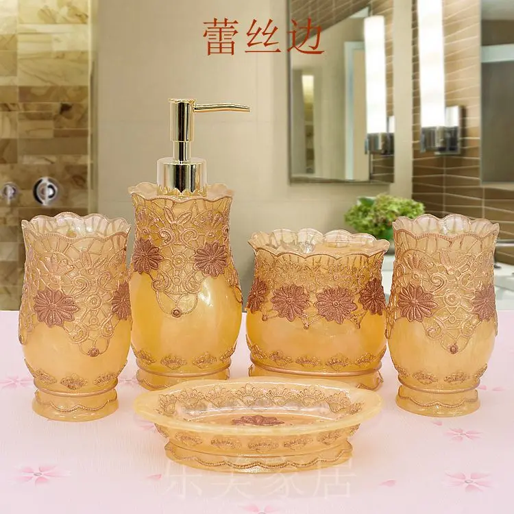 

2016 New Arrival Banheiro Bathroom Set Lemei European Style Lace Resin Five Piece Bathroom Suite Wash Gargle Cup Kit Promotion