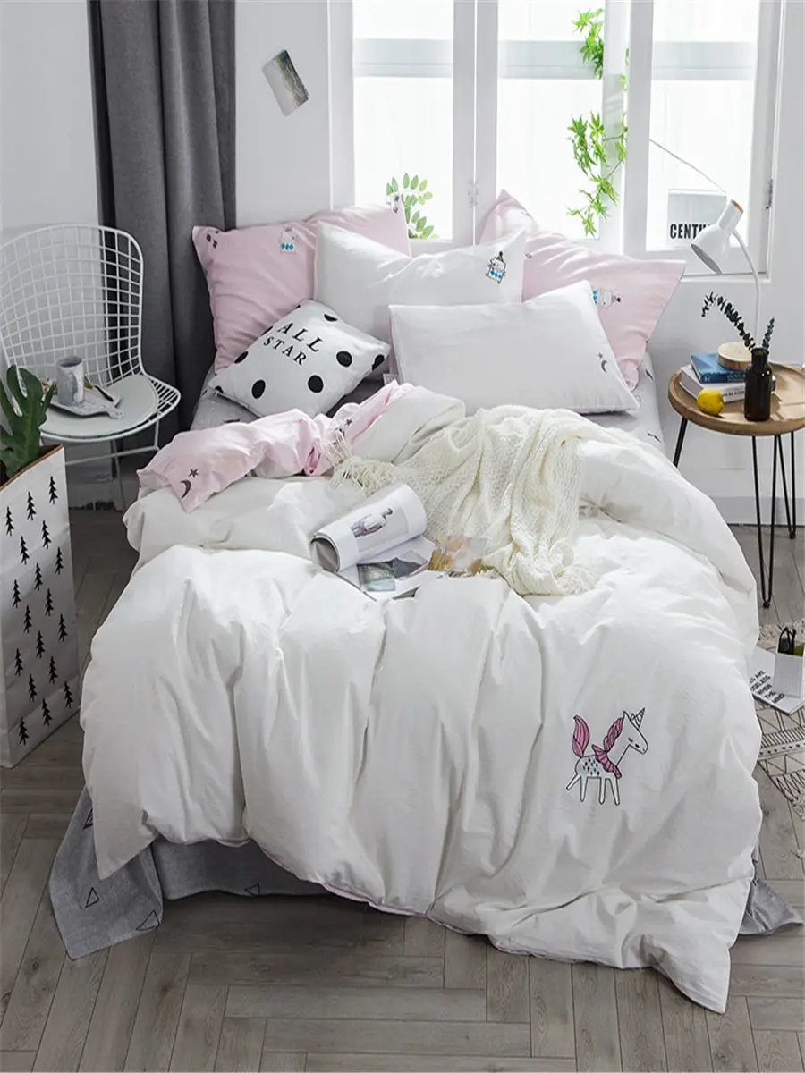 

Duvet Cover Set 4 Pcs Unicorn Pattern Lovely Comfortable Home Linens