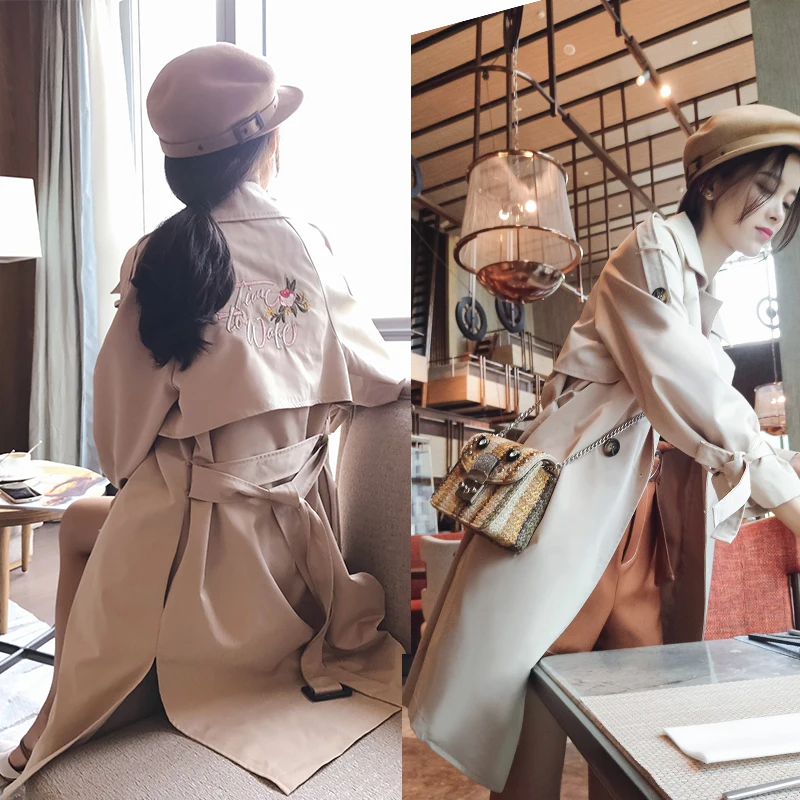 

2019 New Korean Edition Embroidery Overcoat Receiving Waist Coat Women's clothes Spring and Autumn trench coat MX17C7311