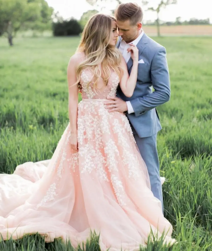 

Blush Pink Wedding Dresses with White Lace Appliques Charming Deep V-Neck See Through Top Backless Sheer Bridal Gowns Plus Size