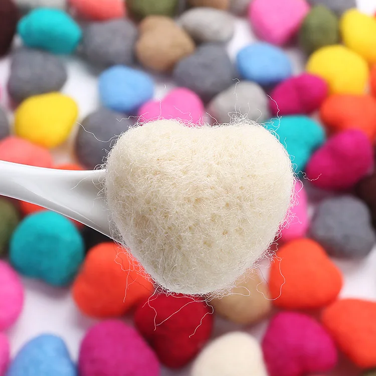 Реквизит для фото из войлока. Шерстяная любовь. Felt in love. Сердечко из шерсти. Felt in love.