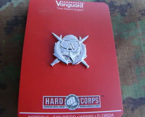

MILITARY US SPECIAL FORCES SCUBA COMBAT OPERATIONS DIVER METAL BADGE PIN