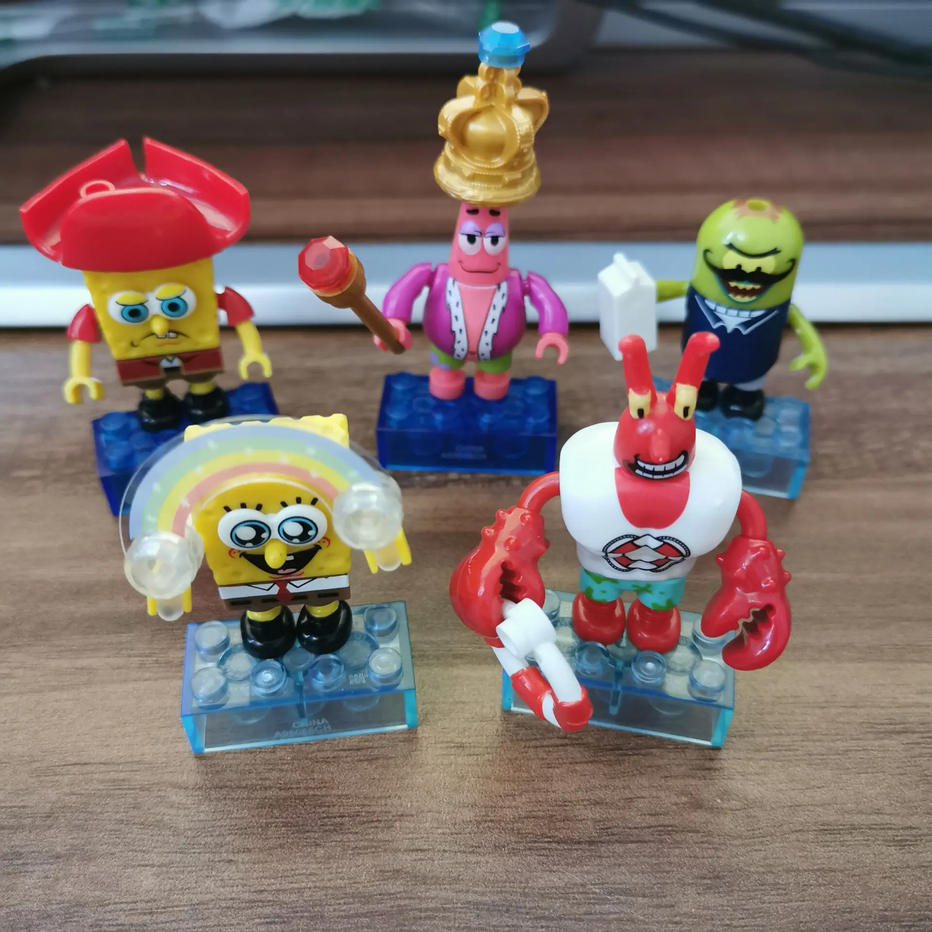 

Cute Anime Cartoon Spongebob Christmas Gifts Building Block Toys For Children Compatible With Legoings Friends Baby Gift