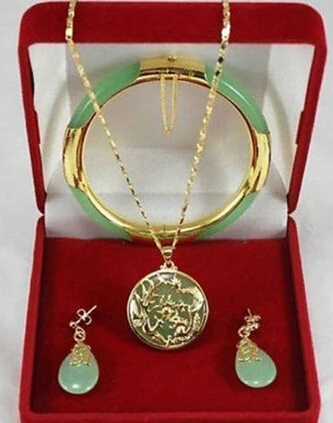 

Jewelry 001147 Charming green jade Dragon Phoenix pendants necklace earring bracelet set