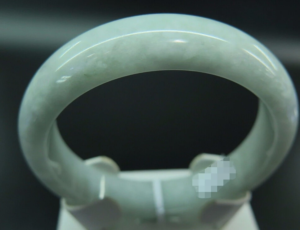 

0195 PERFECT Chinese Green A Grade Natural Jade / Jadeite Smooth Bangle