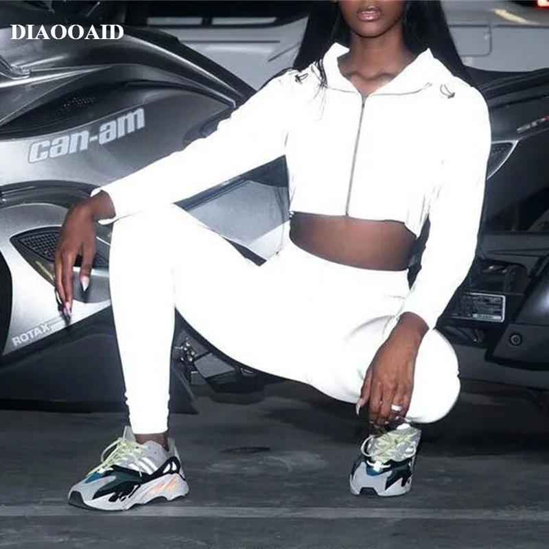 

2019 New Night Reflective Jackets Women Cotton Hooded Streetwear Jacket Long Sleeve Cropped Coat Female Loose Zipper clothes