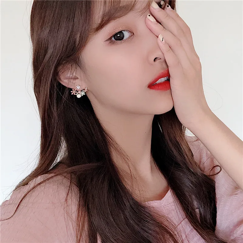 2019 Korean hot fashion jewelry fresh cute hook drop oil flower stud earrings crystal earring for women