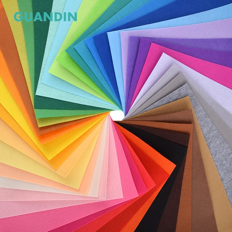 Günstige GuanDin, Mix Einfarbig Filz Polyester Vlies Dicke 1mm für DIY Nähen Spielzeug, handwerk Puppen 40 stücke in 1 paket 30 cm x 30 cm
