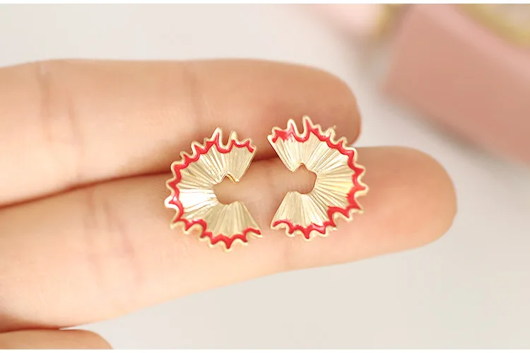 Sansummer New Hot Fashion Pencil Shavings Girl Statement Stud Earrings For Women Golden Exquisite Jewelry 5610