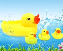 4pcs/set)Rubber Yellow Duck For Shower Water Extruded Voice Howl Bath beach Family Bath Toys Classic Toys Games With Shower Toys