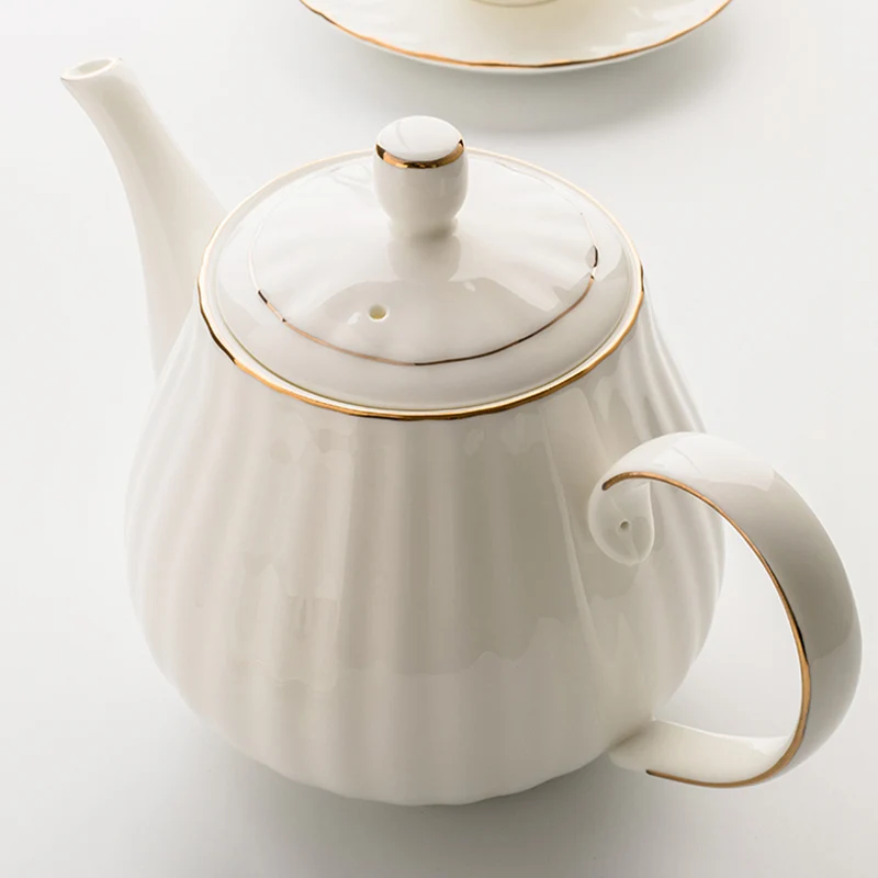 

European Style Coffee Pot Pitcher Elegant Ceramic Teapot 1L Striped Hand Painted Gold Bone China Tea Pot With Filter Cold Kettle