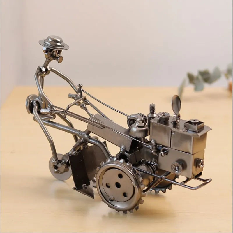 Goedkoop Vintage Smeedijzeren Tractor Metal Model Home Decoratie Creatieve Thuis Desktop Gift Decoratie Ambachten Boekenplank Ornamenten
