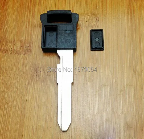 Suzuki SX4 Vitra key blade(1).jpg