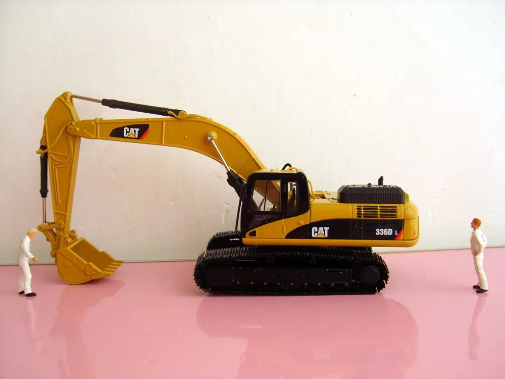 Guaranteed 100% 1:50 CAT336D Hydraulic Excavator toy