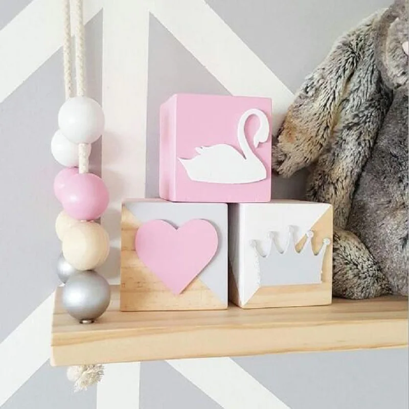 

Nordic Style 3pcs/set Original Pine Wooden Blocks Toys Swan Crown Heart Baby Room Decor Girl Photography Props Ornaments