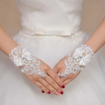 

1 Pair Fashion Rhinestone Lace Brides Pretty Floral Bowknot Fingerless Short Gloves Trendy Beautiful White Gloves