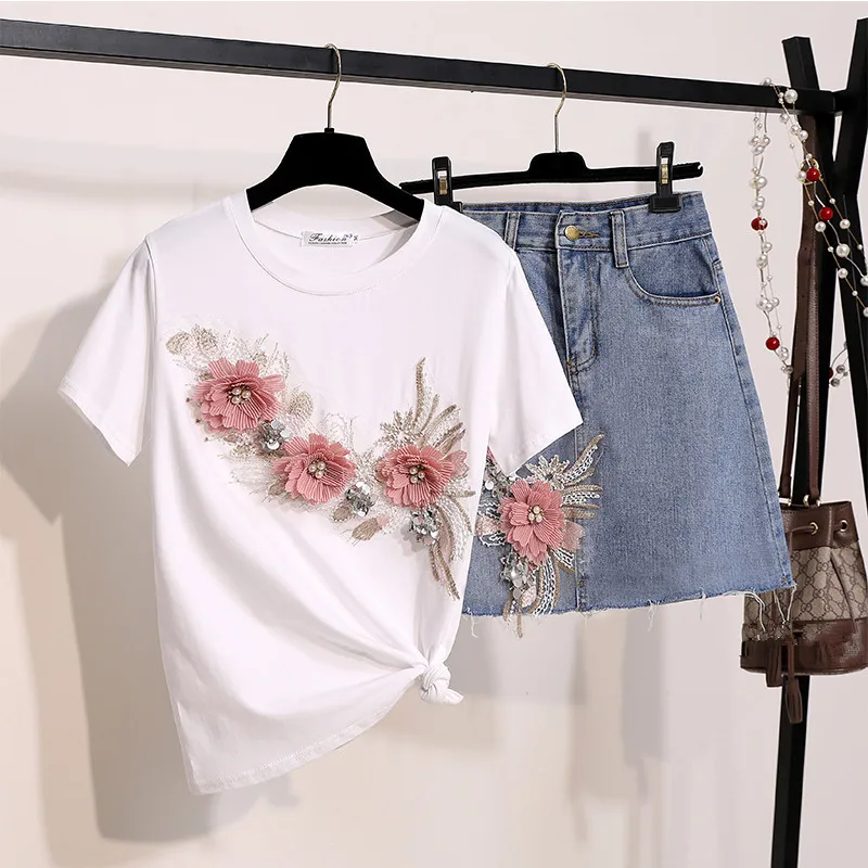 

HAMALIEL 2019 Summer T Shirt Skirt Suits Women 3D Flower Beading Appliques White Tshirt Tops + High Waist Jeans Tassel Skirt Set