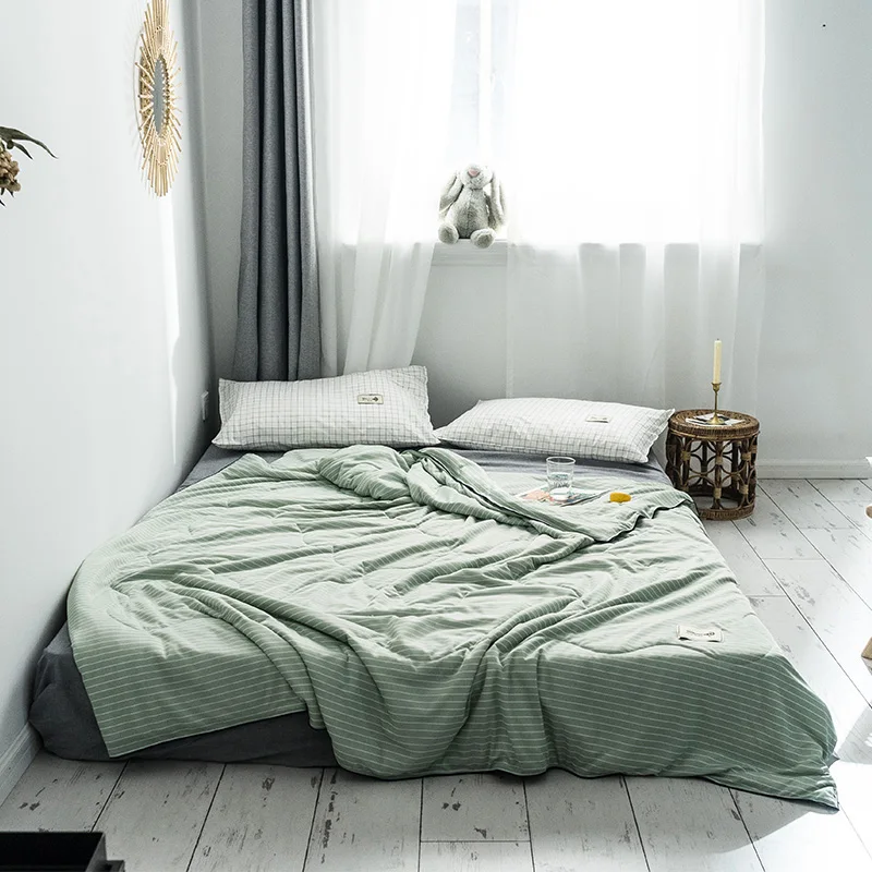 

Fashion Stripe Bedding Quilt Comforter Washable Quilted Lightweight Adult Polyester Fiber Filling Bed Duvet Summer Quilts