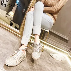 Closhoe Ins Echa Un Vistazo a la Versión de la Tendencia de la Moda de Harajuku con el Mismo Tipo de Zapatos de Tabla Closhoe Ins Echa Un Vistazo a la Versión de la Tendencia de la Moda de Harajuku con el Mismo Tipo de Zapatos de Tabla