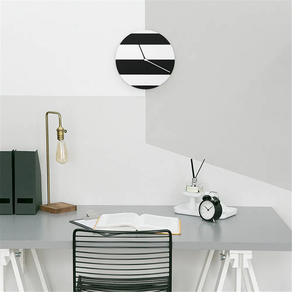 

Modern Ins MDF Board Wall Clock Nordic Minimalist Chic Black White Artistic Silently Suzuki Clock for Cafe Home Decor Bedroom