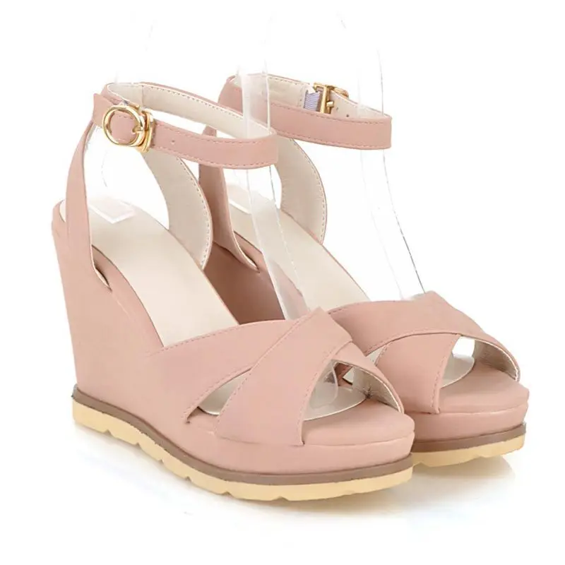 peach color wedges