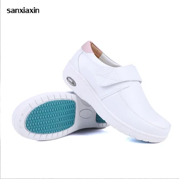 冬の新ドクターナースシューズ女性暖かいプラスベルベットの靴ラボ非スリップ医療靴病院快適な外科靴新しい