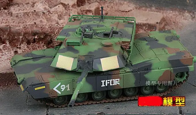 US MBT M1A1 Abrams IFOR Europe 1990 Камуфляжный бак 1: 72 собранная легкая модель| |