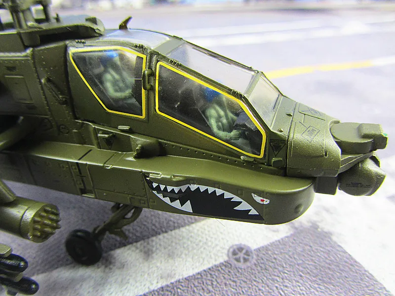 Вертолет Apache модель AH-64D высокая имитация статического готового самолета 1: 72 армии США