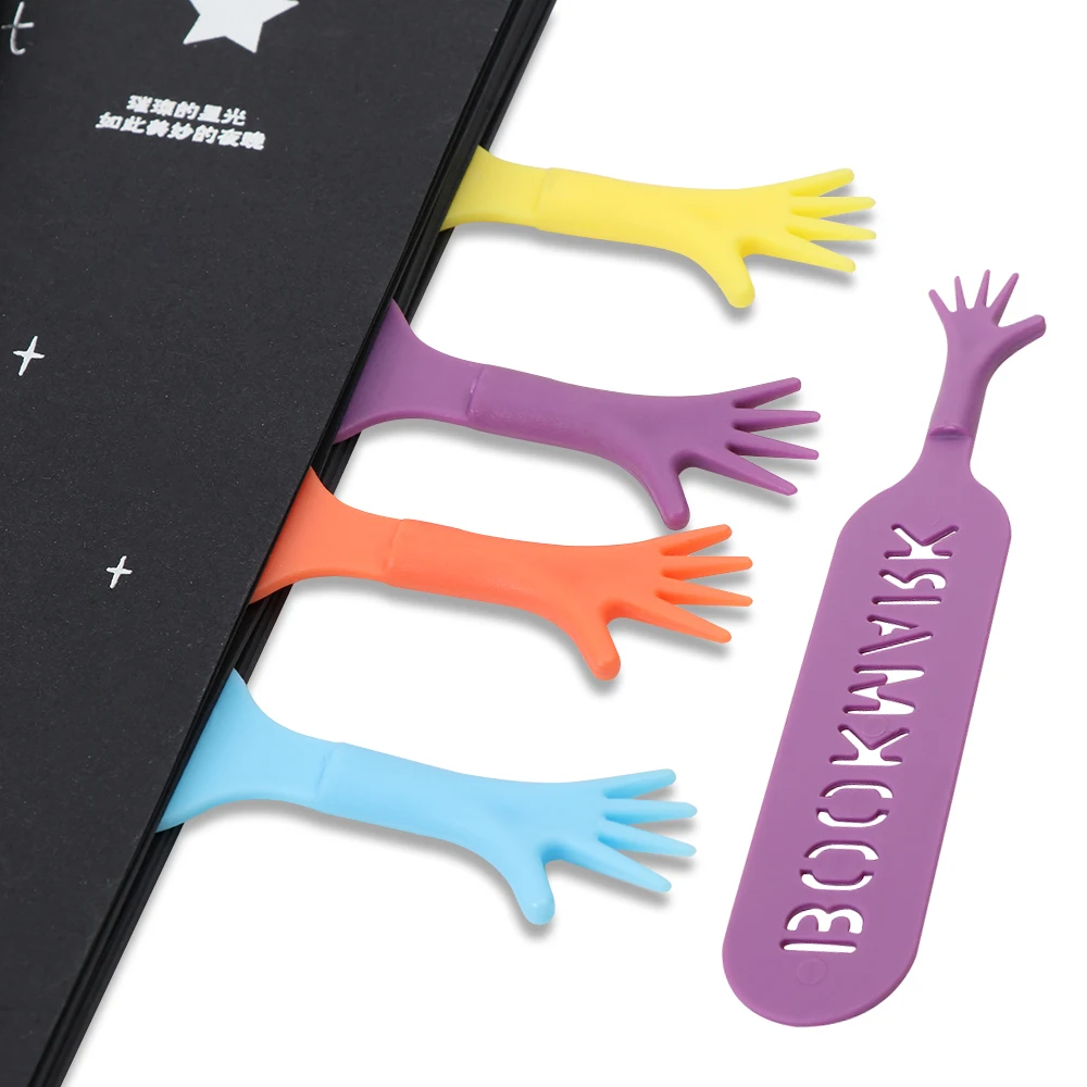 

4PCS/Lot Random Color Plastic Funny Bookmark Help Me Novelty Bookmark Funny Bookworm Gift Stationery Office Supplies