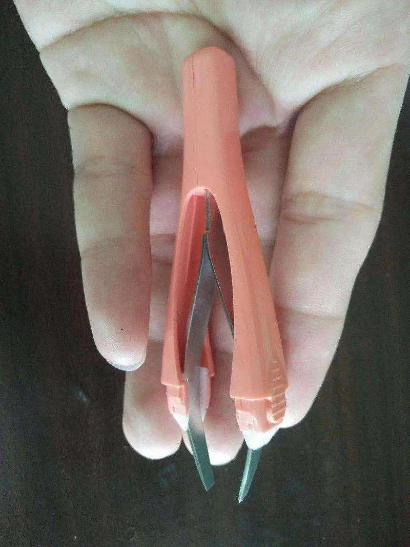 

tweezers for eyebrows Automatic Retractable Eyebrow Tweezers For Girl Female Forceps Beauty Tools Pliers Tweezer Eyebrows Clip