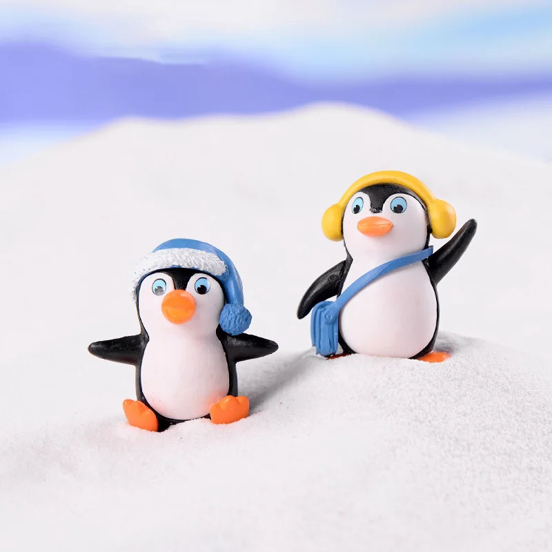 Winter-Penguin-Miniature-figurine-Mini-Christmas-Figures-home-decoration-kawaii-DIY-Fairy-Garden-ornaments-Resin-craft (1)
